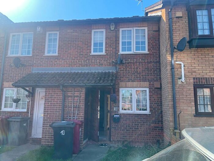 2 Bedroom Terraced House To Rent In Bruce Close, Slough, Berkshire, SL1