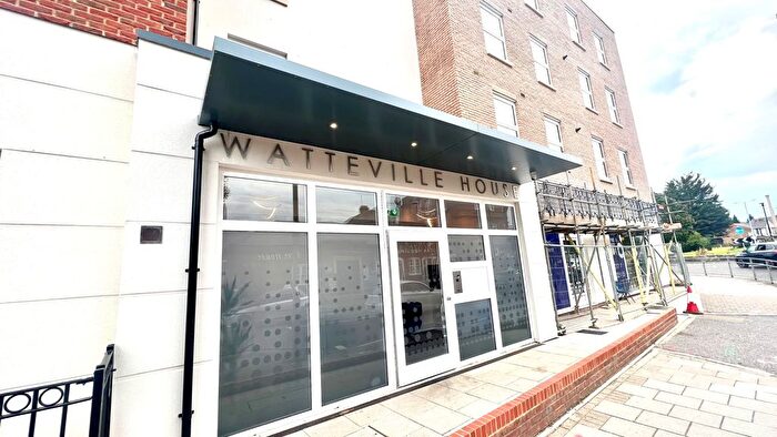 2 Bedroom Flat To Rent In Burlington Road, New Malden, KT3