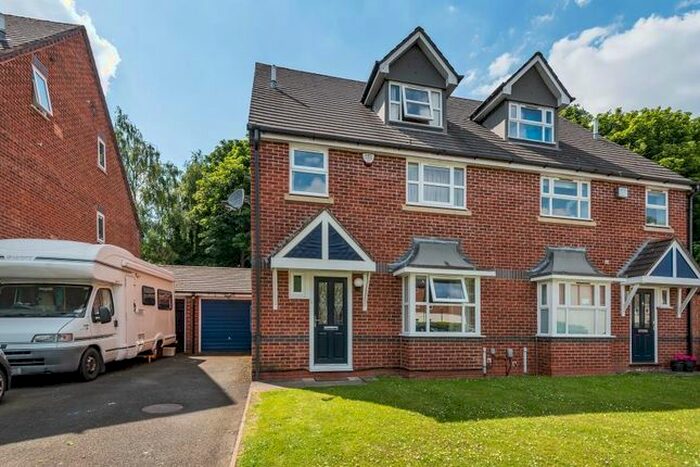 5 Bedroom Semi-Detached House To Rent In Mariner Avenue, Birmingham, B16