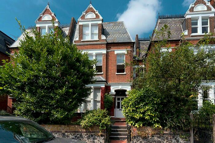 2 Bedroom Flat To Rent In Whitehall Park, Highgate, N19