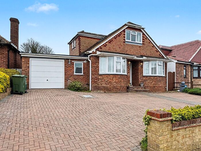 4 Bedroom Chalet For Sale In Glentrammon Close, Orpington, BR6