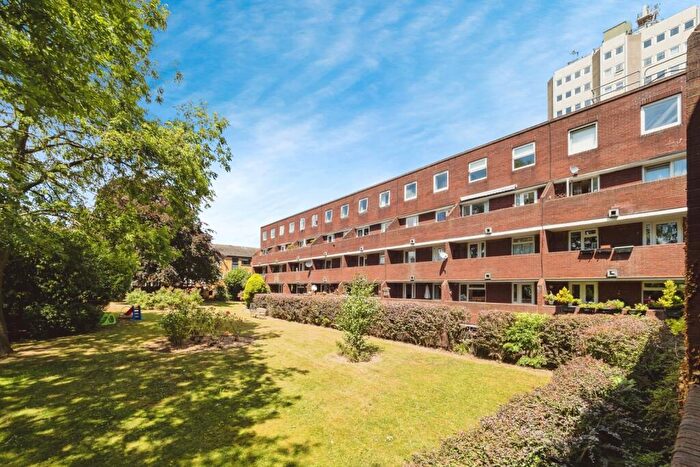 2 Bedroom Maisonette For Sale In Tamar Square, Woodford Green, Essex, IG8