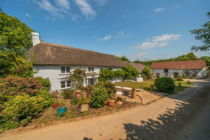 5 Bedroom Cottage For Sale In Roundswell, Barnstaple, EX31