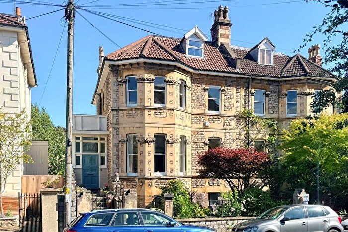 6 Bedroom Semi-Detached House For Sale In House With Large Garage And Off-street Parking | Wellington Park | Clifton, BS8