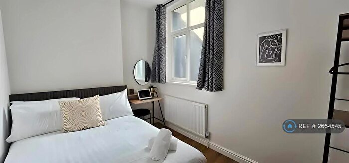 1 Bedroom Flat To Rent In Newport Road, Cardiff, CF24