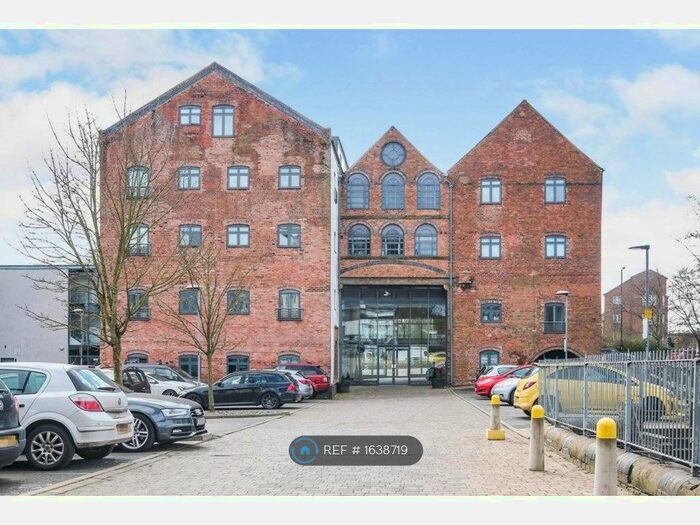 2 Bedroom Flat To Rent In Smiths Flour Mill, Walsall, WS2