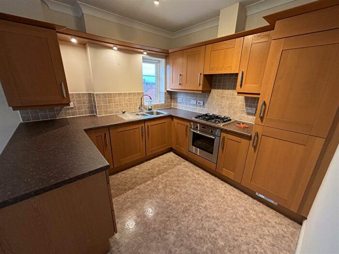 2 Bedroom Apartment To Rent In Apartment, St Helens Mews, Howden, DN14