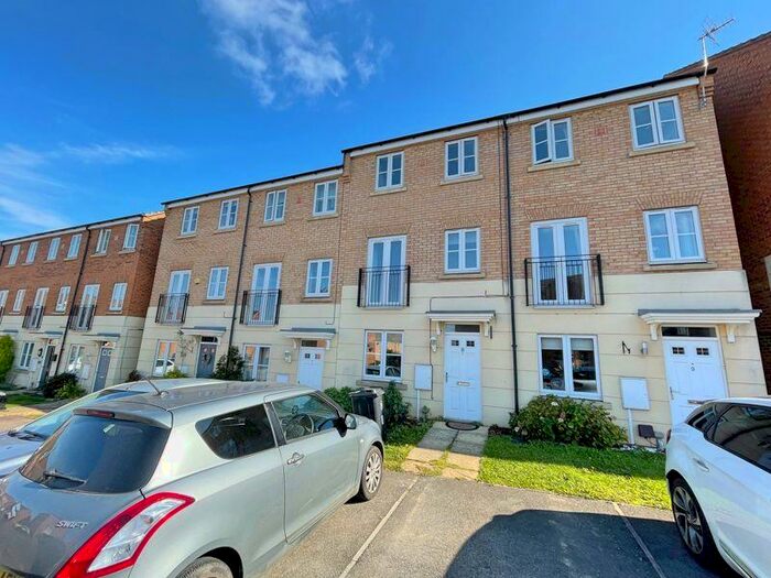 4 Bedroom Terraced House To Rent In Hartington Close, Grantham, NG31