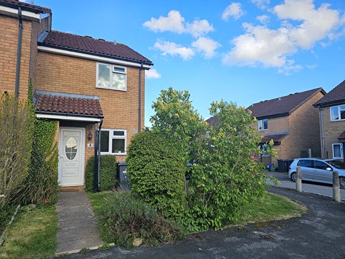 2 Bedroom Property To Rent In Oldhouse Close, High Wycombe, HP11