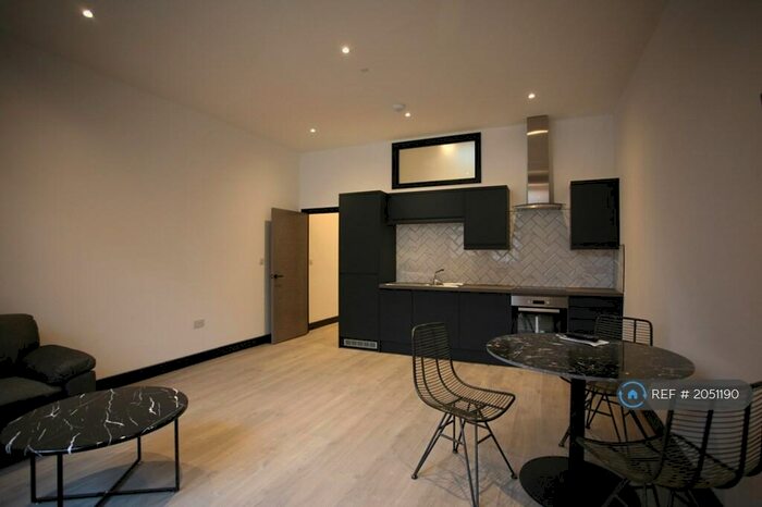 1 Bedroom Flat To Rent In Stanford House, Stourbridge, DY8