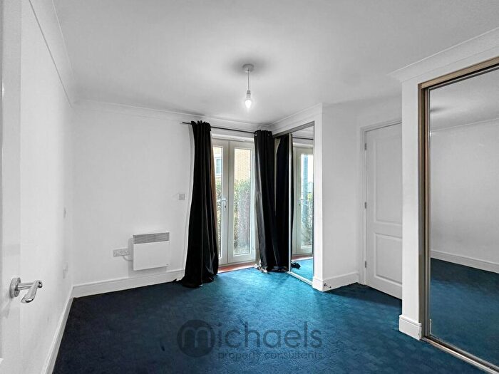 2 Bedroom Apartment For Sale In Tufnell Way, Colchester, Colchester, CO4
