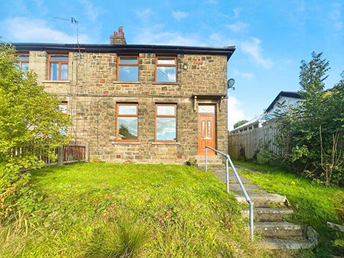 3 Bedroom Semi-Detached House For Sale In Crabtree Avenue, Rossendale, BB4
