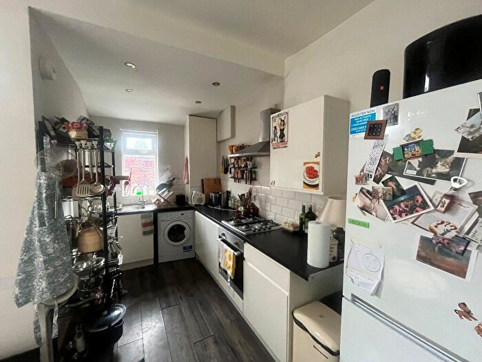 3 Bedroom Terraced House To Rent In Horton Road, Rusholme, Manchester, M14