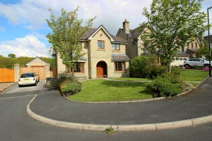 4 Bedroom Detached House To Rent In Kilmory Fold, Old Glossop, Glossop, SK13