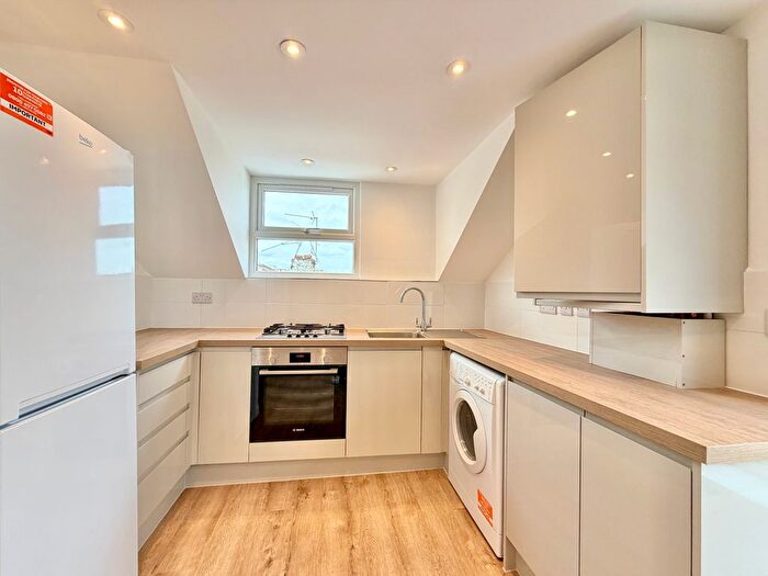 1 Bedroom Flat To Rent In Station Road, London, N3