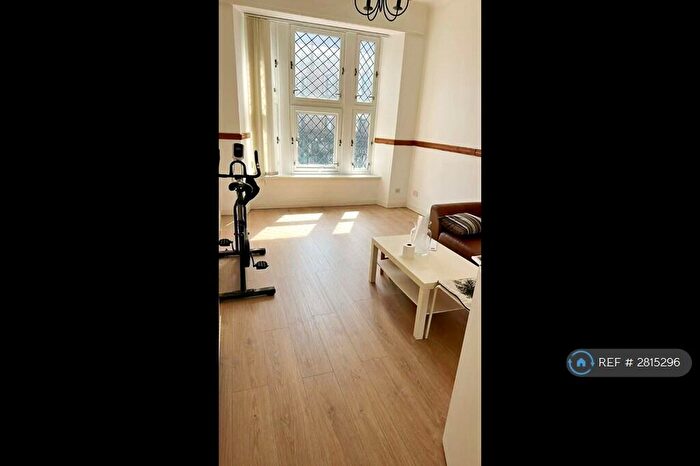 2 Bedroom Flat To Rent In Dumbarton Road, Glasgow, G11