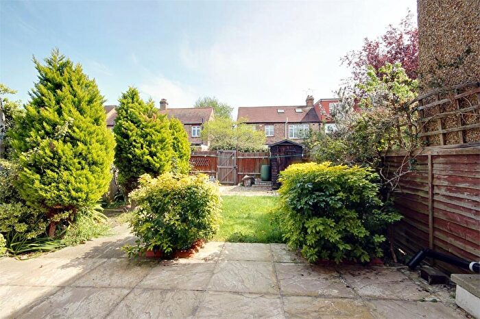 1 Bedroom Maisonette To Rent In Drake Street, Enfield, Middlesex, EN2