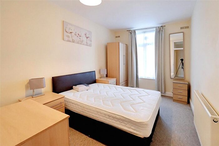2 Bedroom Apartment To Rent In High Road, South Tottenham, London, N15