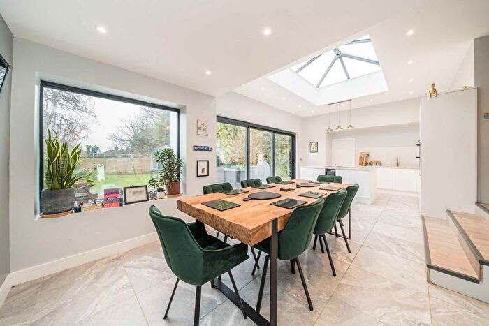 6 Bedroom Semi-Detached House For Sale In Leigham Court Road, London, SW16