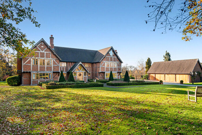 6 Bedroom House For Sale In Henley Road, Ullenhall, B95