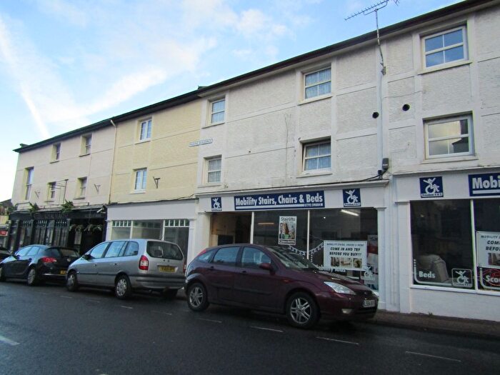 1 Bedroom Flat To Rent In Old Pier Street, Walton-On-The-Naze, Essex, CO14