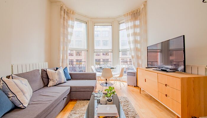 2 Bedroom Flat To Rent In Nottingham Place, Marylebone, London, W1U