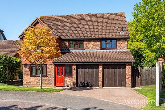 5 Bedroom Detached House For Sale In Isbets Dale, Taverham, NR8