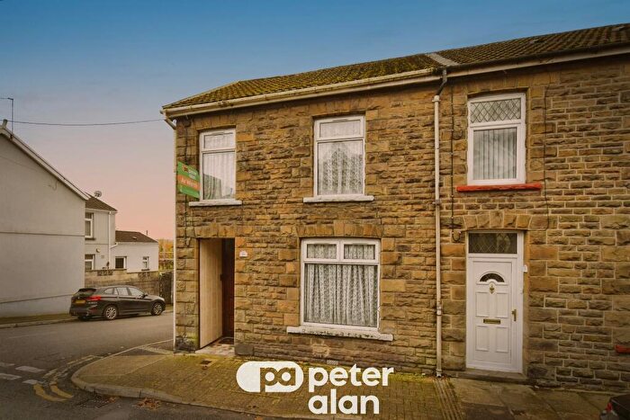 3 Bedroom End Of Terrace House For Sale In Greenfield Terrace, Abercynon, Mountain Ash, CF45