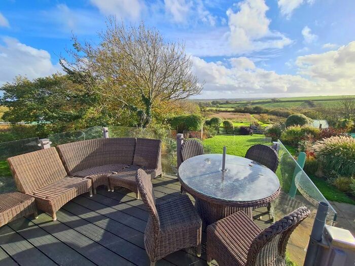 4 Bedroom Property For Sale In Lower Pigsdon Barns, Launcells, Bude, EX23