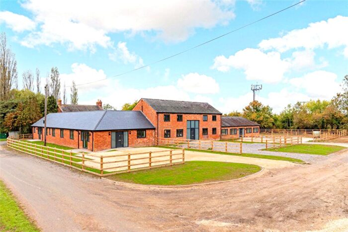 3 Bedroom Bungalow For Sale In Rectory Farm, Walgrave, Northampton, Northamptonshire, NN6