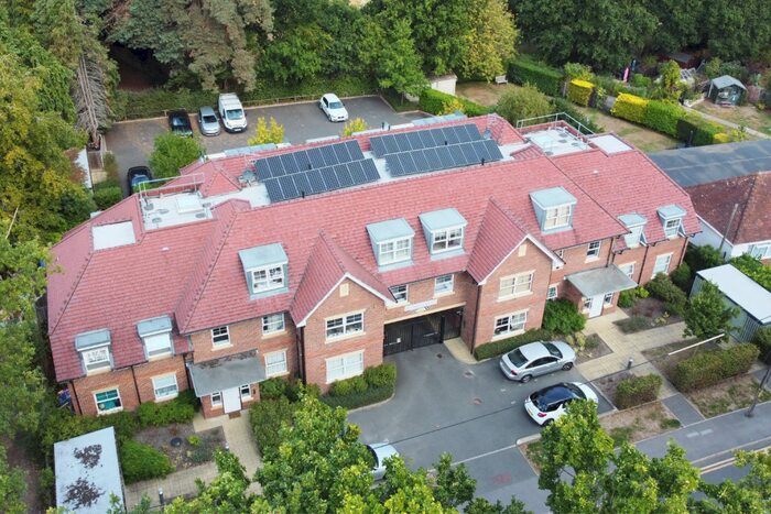 1 Bedroom Apartment To Rent In Quadrella Gardens, Fernbank Road, Ascot, Berkshire, SL5