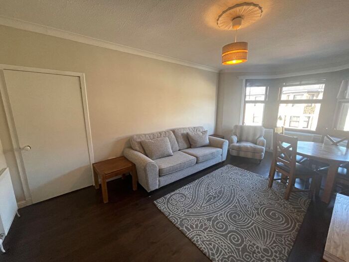 2 Bedroom Flat To Rent In Kenilworth Avenue, Dundee, DD4