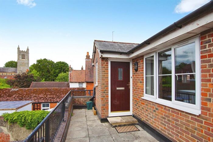 2 Bedroom Maisonette To Rent In High Street, Lambourn, Hungerford, RG17
