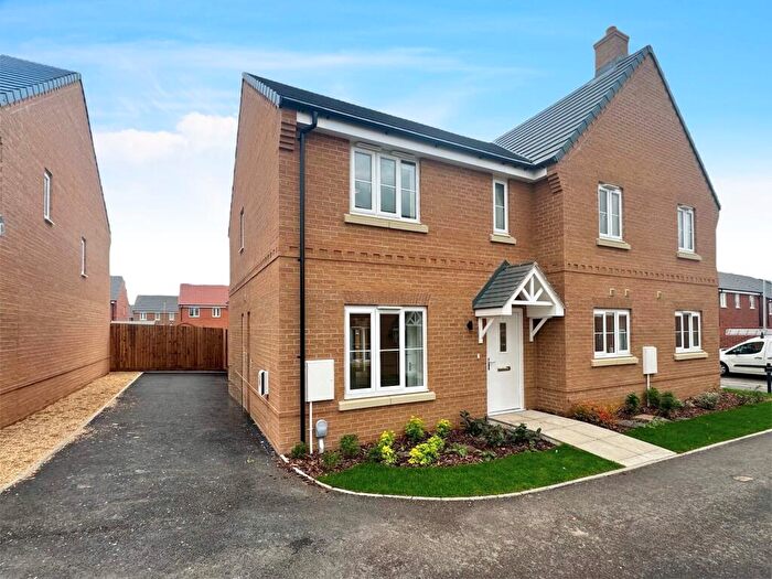 3 Bedroom Semi Detached House To Rent In Rose Way, Lakenheath, IP27