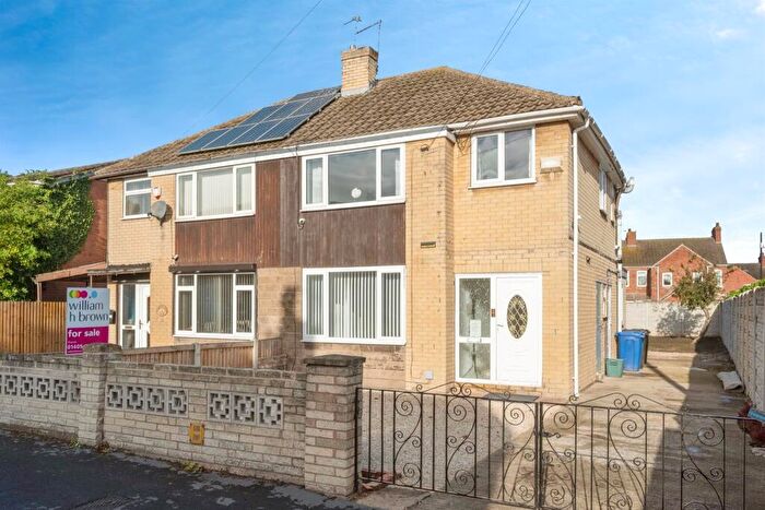 3 Bedroom Semi-Detached House For Sale In Lower Kenyon Street, Thorne, Doncaster, DN8