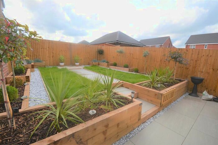 3 Bedroom Semi-Detached House To Rent In Bunkers Hill, Talke Pits, Stoke On Trent, ST7