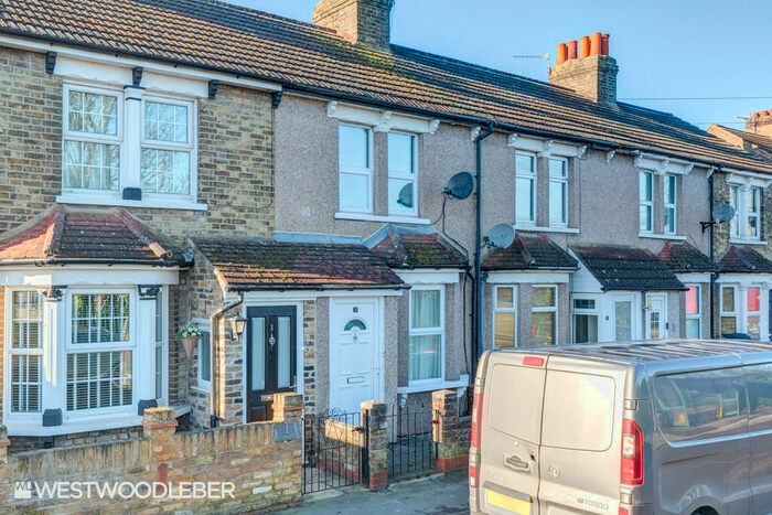 2 Bedroom Terraced House To Rent In Old Highway, Hoddesdon, EN11