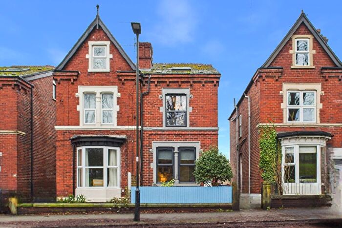 4 Bedroom Semi Detached House For Sale In Meersbrook Park Road, Meersbrook., S8