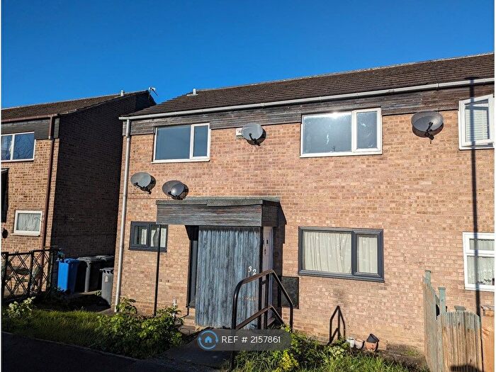 2 Bedroom Flat To Rent In Redwood Glen, Chapeltown, Sheffield, S35