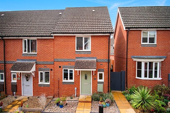 2 Bedroom End Of Terrace House For Sale In Crossbill Close, Queens Hill, Norwich, NR8