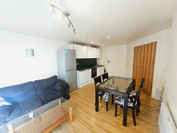 2 Bedroom Flat For Sale In Fleet Street, Birmingham, West Midlands, B3
