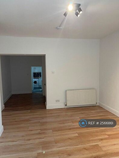 1 Bedroom Flat To Rent In High Street, Newmarket, CB8