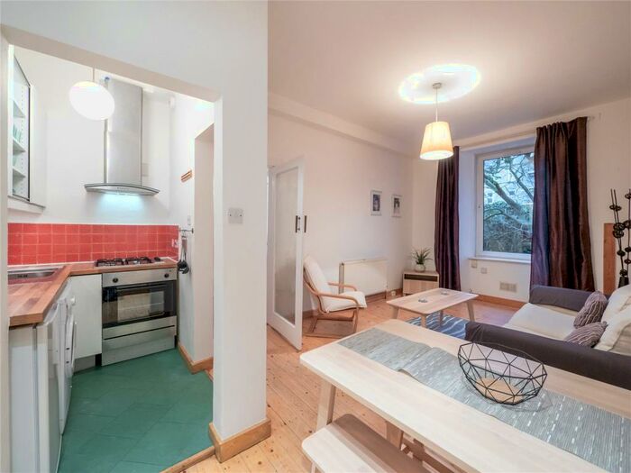 1 Bedroom Flat To Rent In Yeaman Place, Polwarth, Edinburgh, EH11