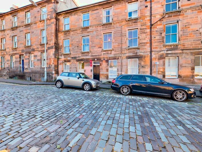 2 Bedroom Flat To Rent In Canon Street, Canonmills, Edinburgh, EH3