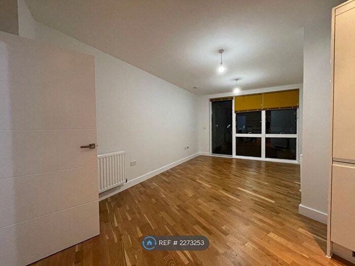 1 Bedroom Flat To Rent In Essence House, London, N16