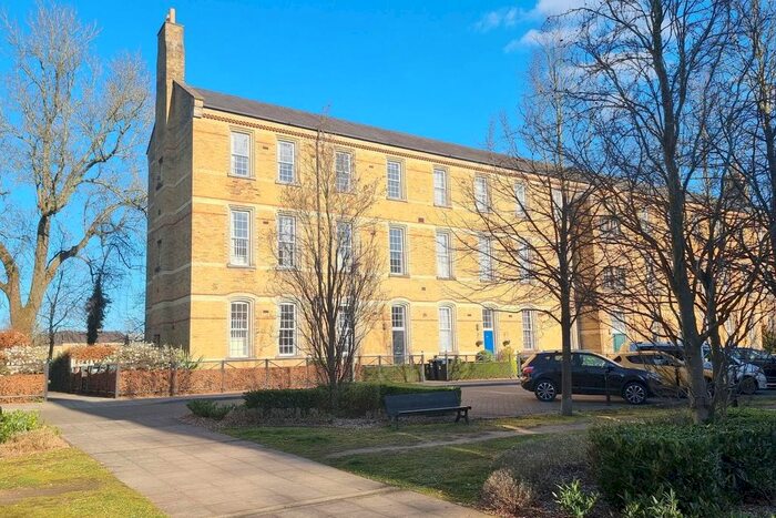 2 Bedroom Town House To Rent In Brigade Place, Caterham, CR3