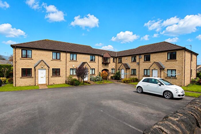 2 Bedroom Flat For Sale In Helen Rose Court, Shipley, BD18