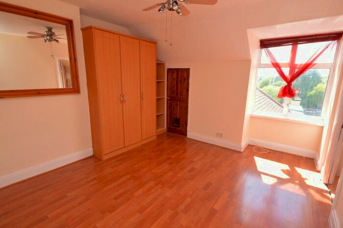 1 Bedroom Flat To Rent In Kingston Road, Ewell, Epsom, Surrey, KT19