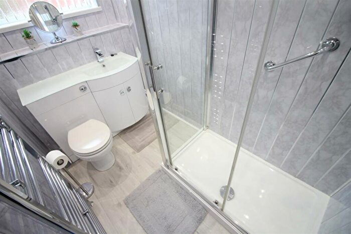 2 Bedroom Semi-Detached House For Sale In Invargarry Close, Garforth, Leeds, LS25