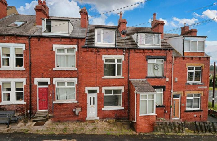 4 Bedroom Terraced House To Rent In Featherbank Grove, Horsforth, Leeds, West Yorkshire, LS18